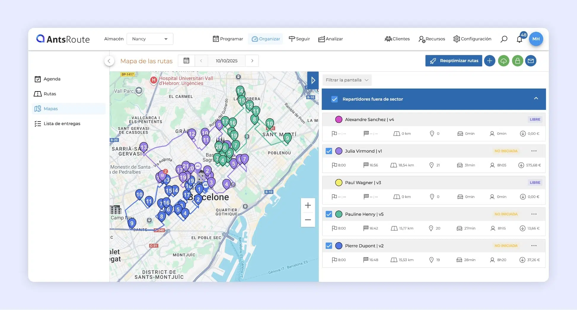 Interfaz del software de optimización de rutas que muestra tres rutas de entrega en un mapa.