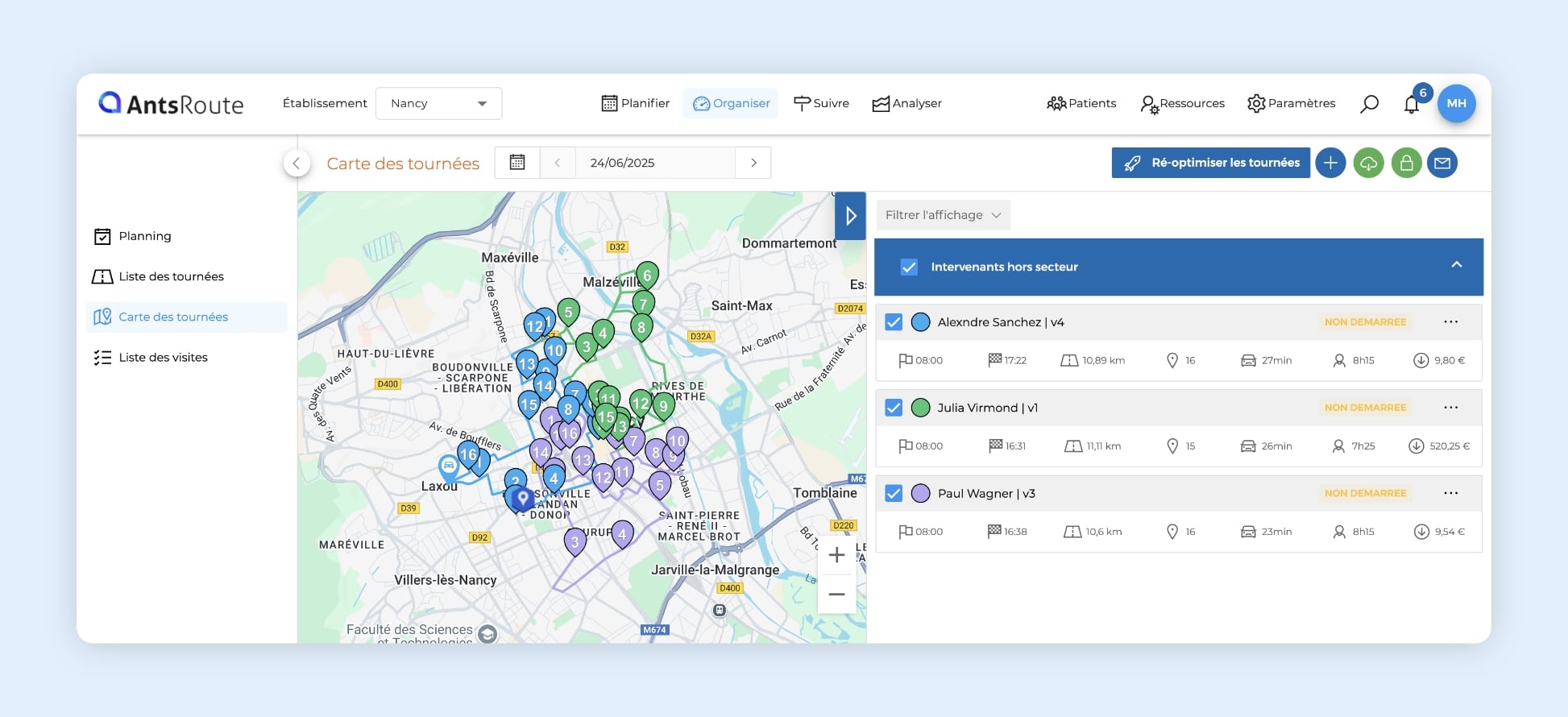 L’interface du logiciel AntsRoute montrant les trajets optimisés de 3 infirmières libérales.