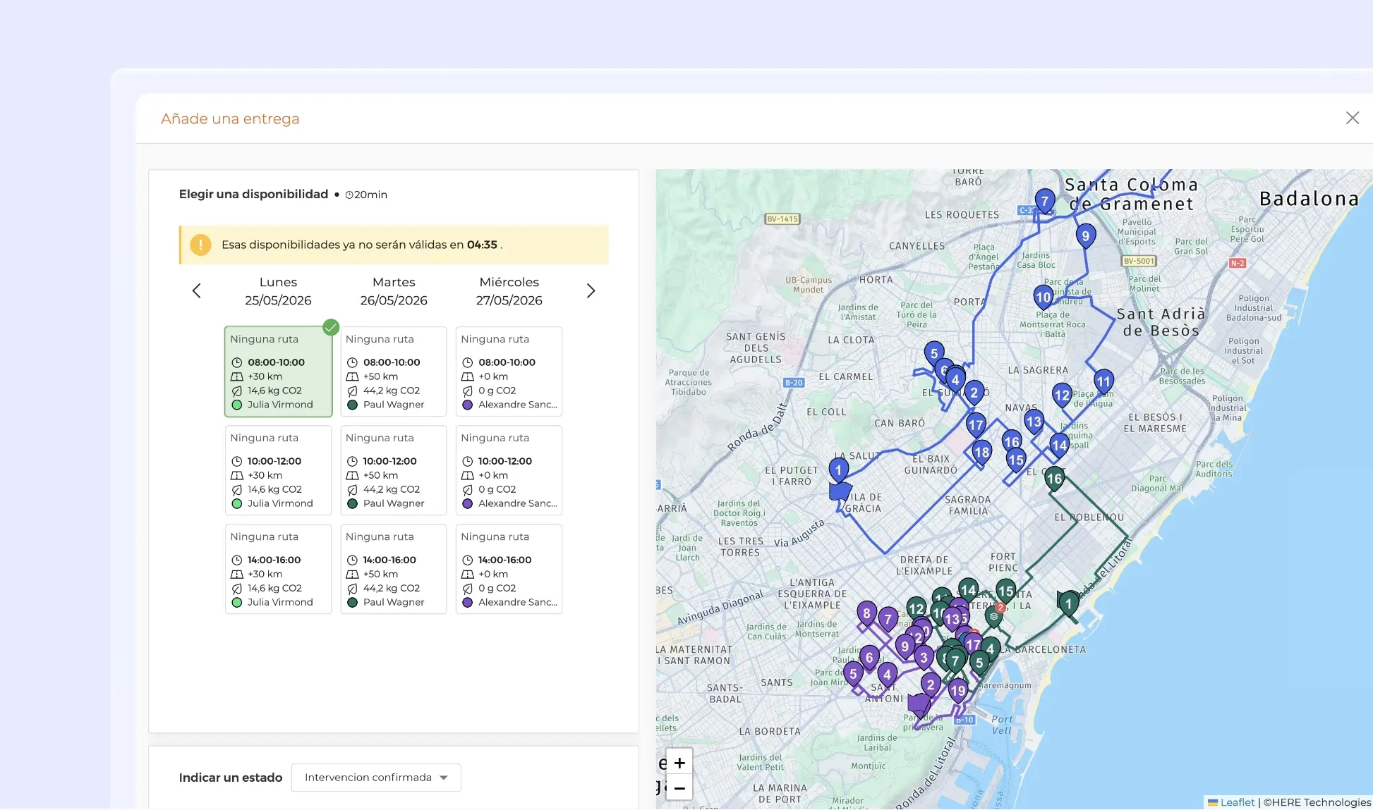 Captura de pantalla de la interfaz de AntsRoute que muestra la creación de una entrega con varios franjas horarias de disponibilidad propuestas automáticamente, asociadas a rutas existentes mostradas en un mapa de optimización de rutas.