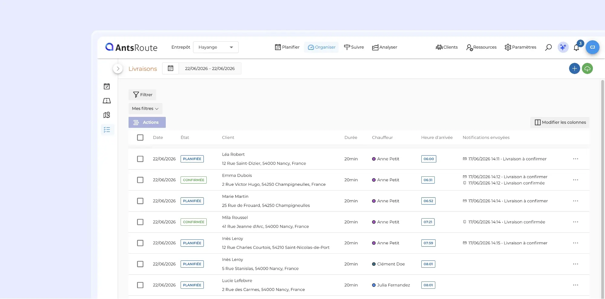 Interface de gestion des livraisons affichant la liste des rendez-vous planifiés et confirmés, avec les horaires d’arrivée, les chauffeurs assignés et l’historique des notifications envoyées aux clients.