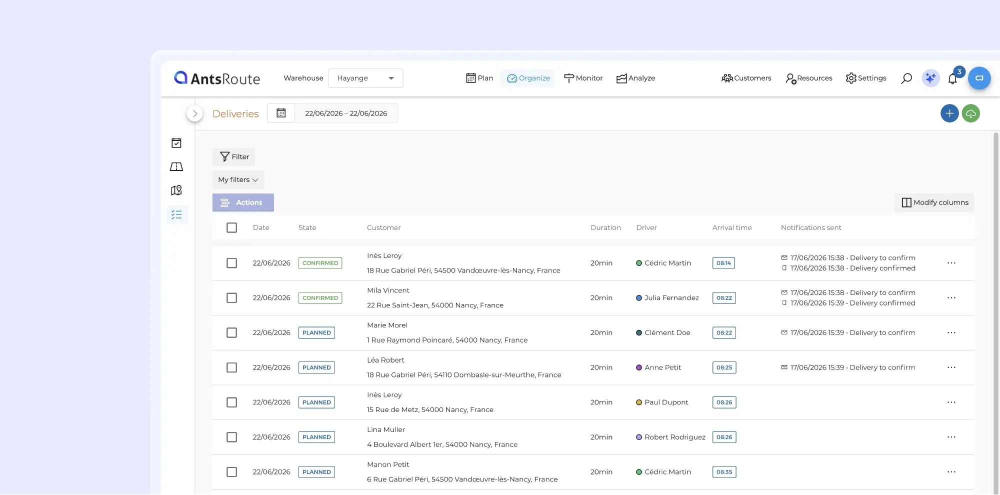 Delivery management interface displaying a list of scheduled and confirmed appointments, including arrival time slots, assigned drivers, and a history of notifications sent to customers.